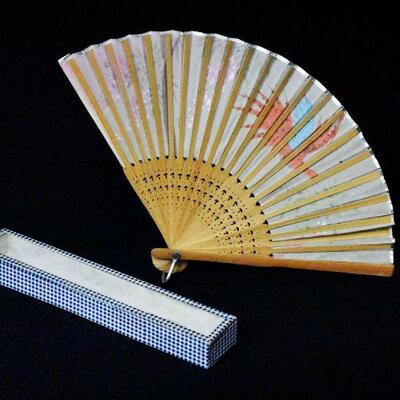 Vintage Bird Themed Silk Fan