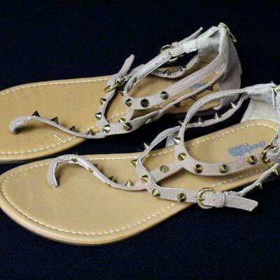 Charlotte Russe Sandal Size 9
