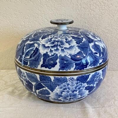 Vintage Blue & White Round Porcelain Box, Thailand