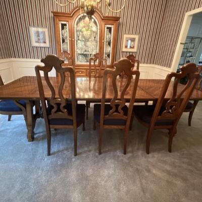 Drexel Heritage Marquetry Table & 8 Chairs