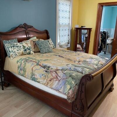 sleigh bed queen size