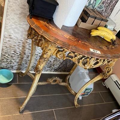 stand french provincial