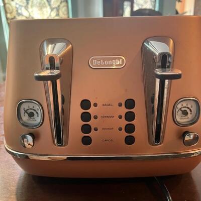 brand new delonghi toaster and coffee maker