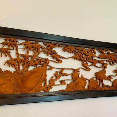 HAND CARVED LARGE CHINESE ART WITH LOTS OF DETAIL IN THE WORK