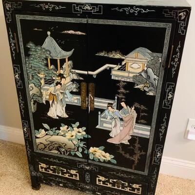 BEAUTIFUL ASIAN BLACK LACQUER CABINET WITH LOTS OF RAISED MOTHER OF PEARL INLAYS