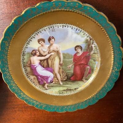 Antique Royal Vienna, Gold, Gilt Hand Painted Bindenschild  Porcelain Plate