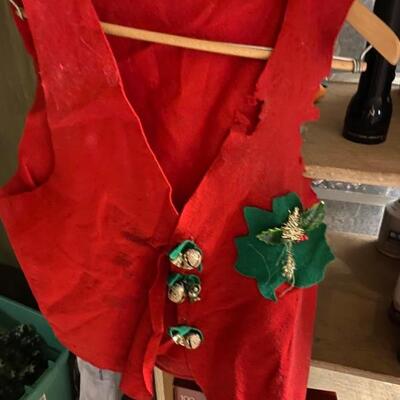 Stylin Vintage Christmas Vest