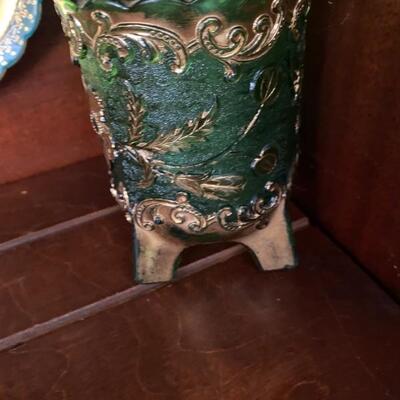Victorian Green Gold Glass Vase