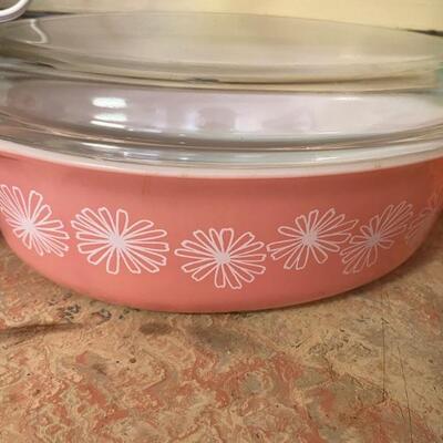 Vintage Pyrex Pink with White Daisies  with Glass Lid