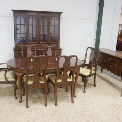 1135	6 PIECE KLING SOLID BLACK CHERRY DINING ROOM SET, COLONIAL QUEEN ANNE STYLE. 6 CHAIRS, 2 ARM, DINING TABLE WITH 1 LEAVE, HUTCH AND...