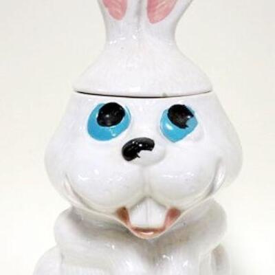 1078	MCCOY RABBIT COOKIE JAR NO. 211, APPROXIMATELY 14 IN HIGH
