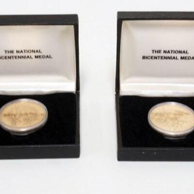 1284	THE NATIONAL BICENTENIAL MEDAL LOT OF TWO
