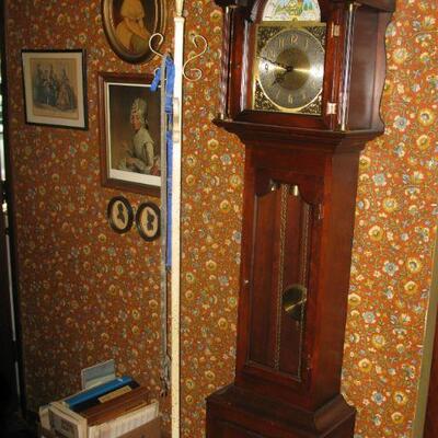 COLONIAL GRANDMOTHER ? CLOCK  BUY IT NOW $ 165.00