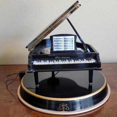 Mr. Christmas Piano Music Box Disc Player