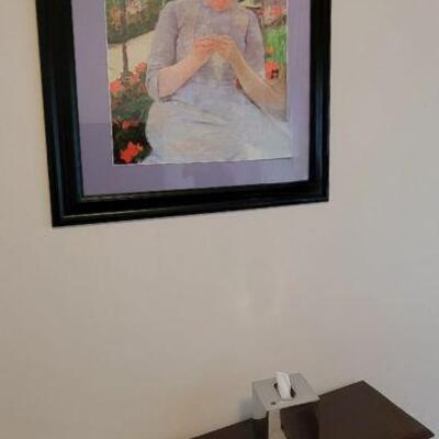 Art and small accent table 