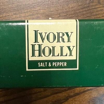 Ivory Holly salt and pepper shakers set
