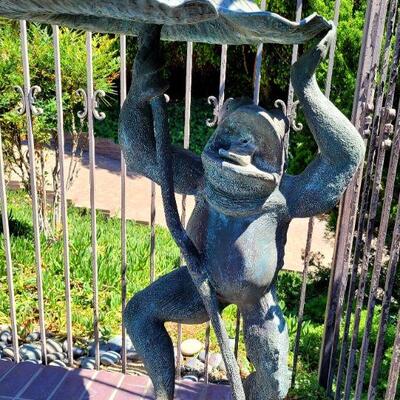 Yard bronze...frog and lily pad