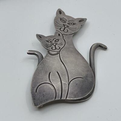 Sterling Cats Pin