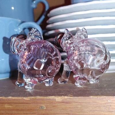 Hand blown pink elephant salt & Pepper