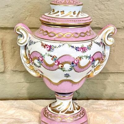 Antique Porcelaine De Paris Lidded Vase 8in T