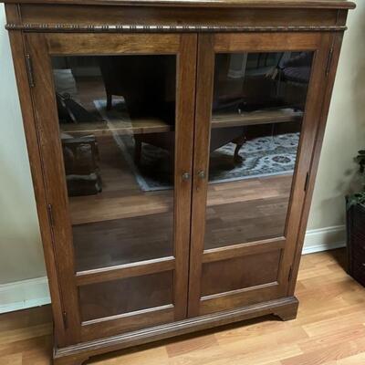 Vtg Solid Wood Cabinet Bookcase w/ Glass Doors
