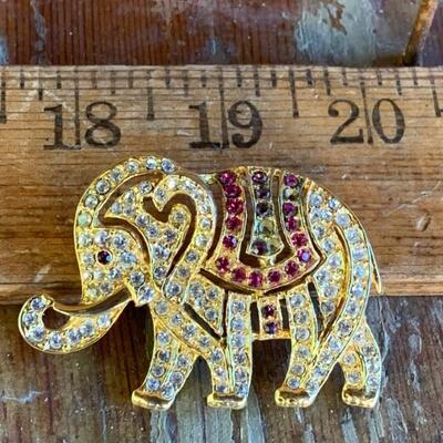 Jeweled Vintage Elephant Pin/Brooch