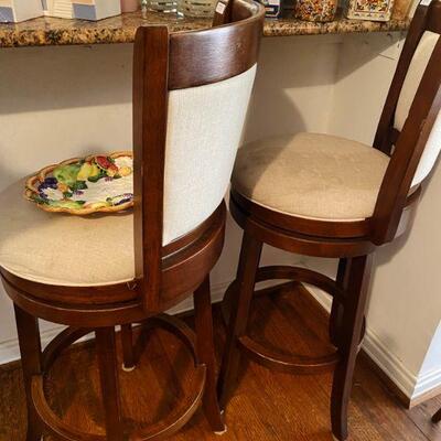 4 matching Swivel Bar Stools