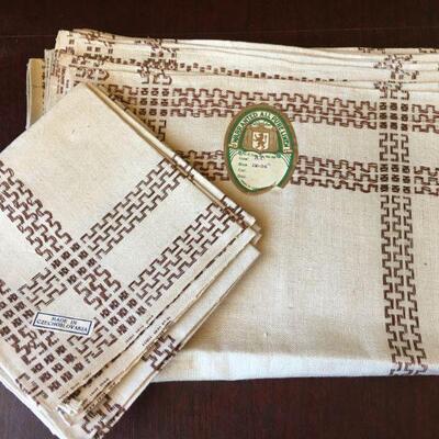 "New" Pure Linen placemats and napkins