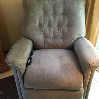 Electric lift recliner