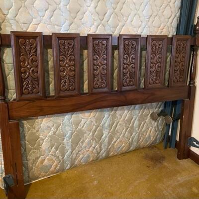Consolidated Furniture Co queen headboard (60"W)  Comes with metal bedframe