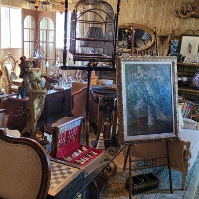 Estate sale photo