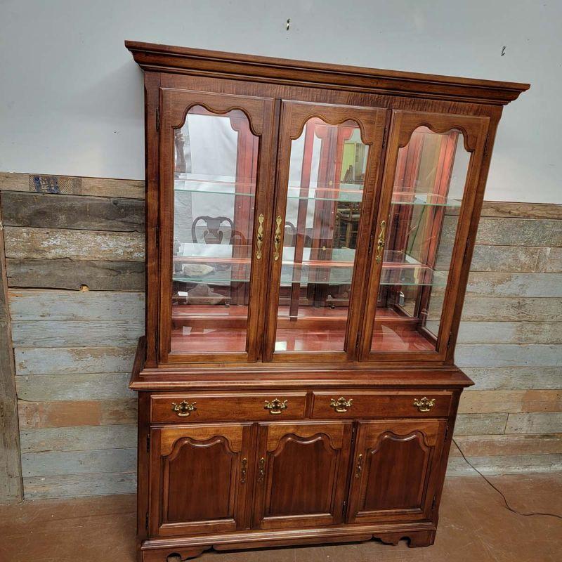 Elegant Offsite Miller's Glen Estate Fine Furniture, Longaberger