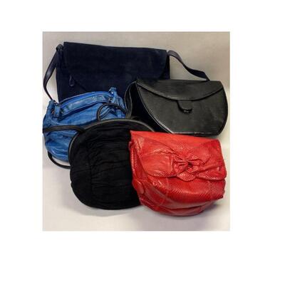 https://www.agesagoestatesales.com/product/om1016-lot-of-5-purse-bags/182	OM1016 LOT OF 5 PURSE BAGS 		BIN	24.99
