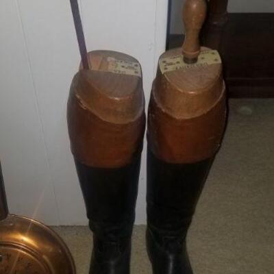 Appointment only sale  pkease  TEXT 626 676 4202  English riding boots with inserts size 10
