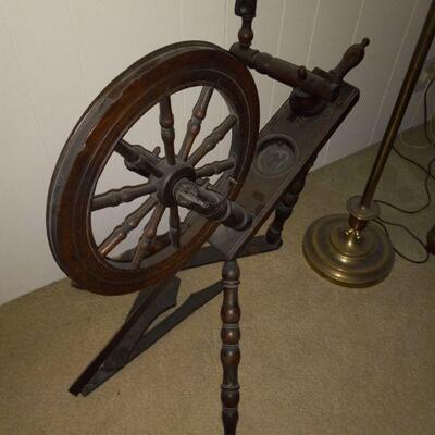 antique spinning wheel
