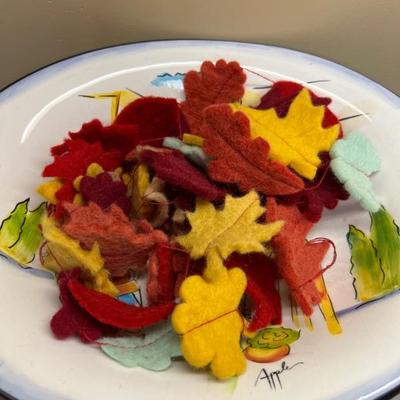 Fabric festive decoration leaves