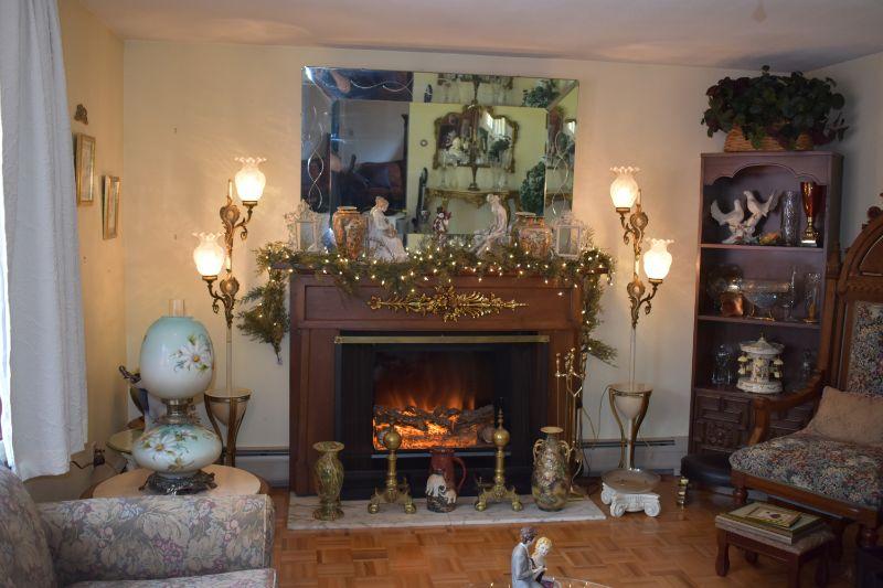 Fully Packed Wallingford Estate Sale