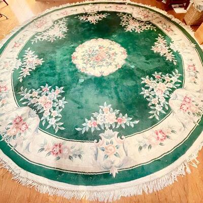 Round sculpted rug 12" across