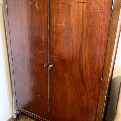 Old armoire great project pieck