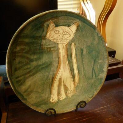 Art Pottery Cat Charger