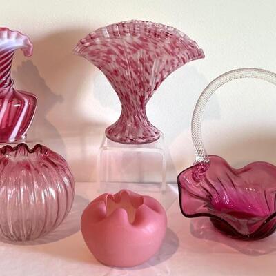 Five Pieces of Vintage Cranberry Glass including Fenton Cranberry Pink Spiral Optic Fan Vase (7