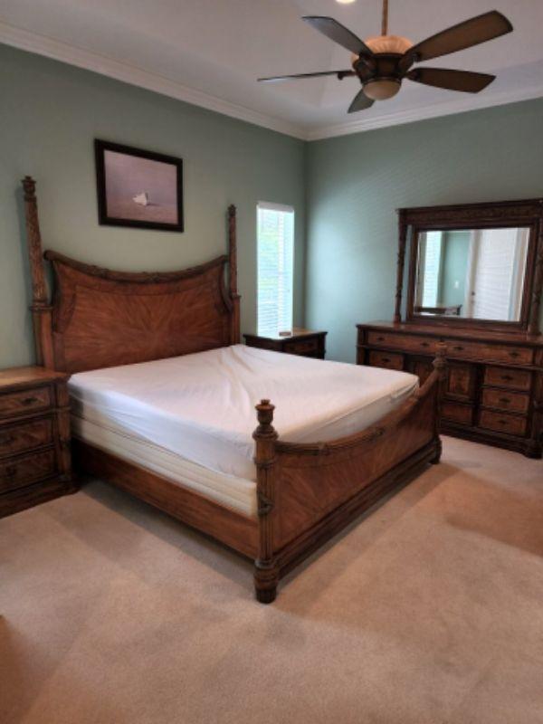 GREAT HIGH END FURNITURE, RC PLANES, DECOR ONLINE AUCTION. EVERYTHING STARTS AT 1.00