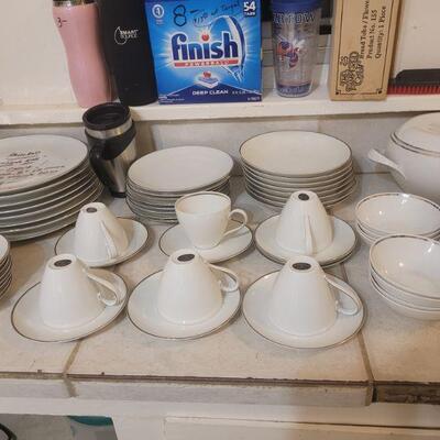 very nice set of dishes