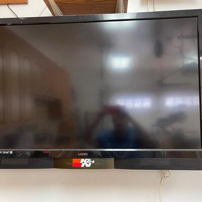 Vizio large flatscreen tv