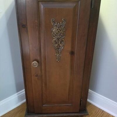 Country pine small cabinet 