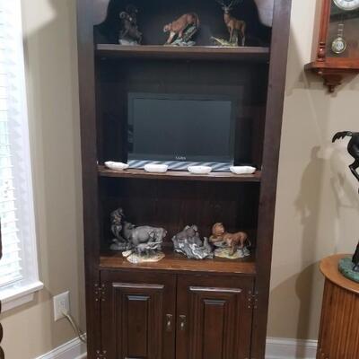 Wood bookcase