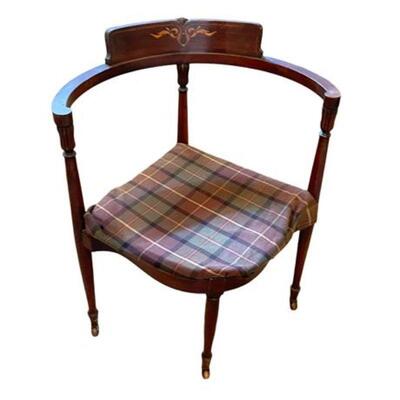 Lot 030b
Antique Mahogany Corner Chair
