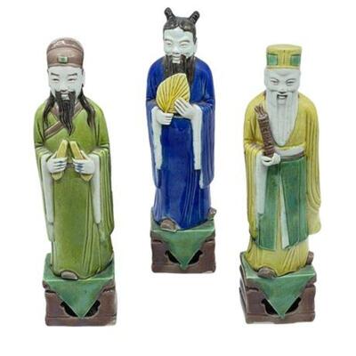 Lot 030c
Chinese Sancai Glazed Porcelain Attendant Figurines