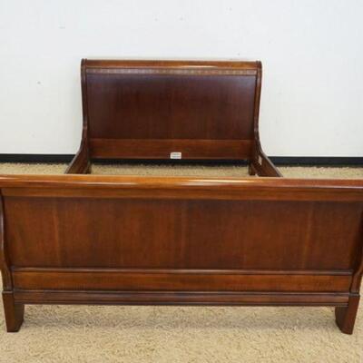 1088	MAHOGANY QUEEN SIZE SLEIGH BED
