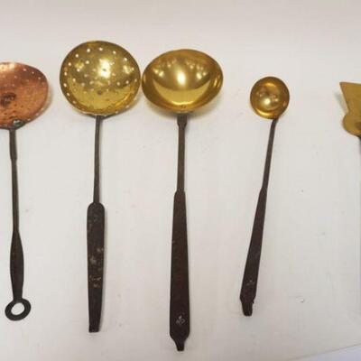 1160	LOT OF 5 PIECES COLONIAL WILLIAMSBURG COPPER & BRASS COOKING UTENSILS W/IRON HANDLES
